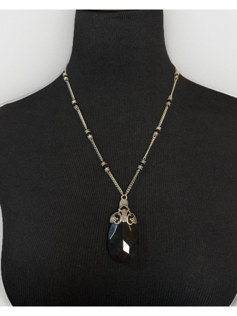 Vintage Robert Rose Black Dangle Pendant Necklace Long Silver Tone Goth